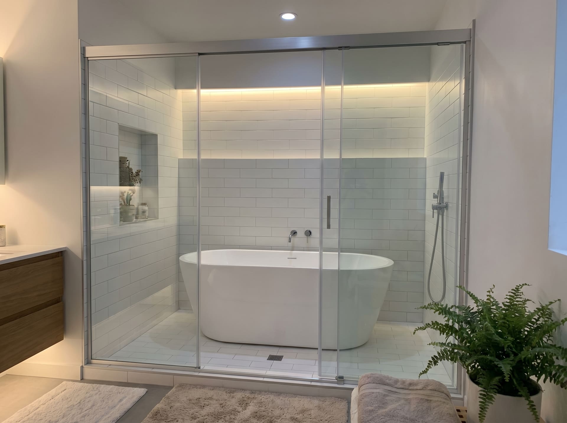 Tub enclosure